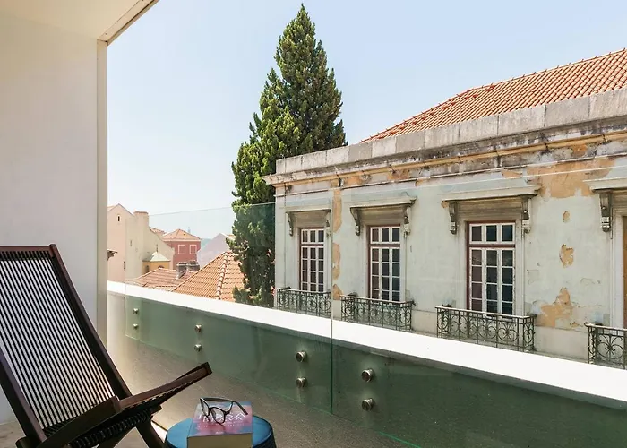 2bdr With Balcony By Lovelystay *