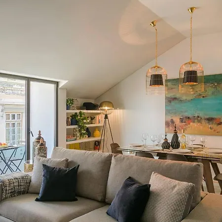 2bdr With Balcony By Lovelystay شقة Lisboa